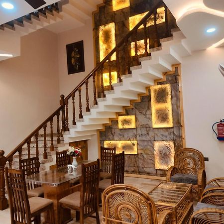 Amritam Palace A Luxury Ac Home Stay Ringas Exterior photo