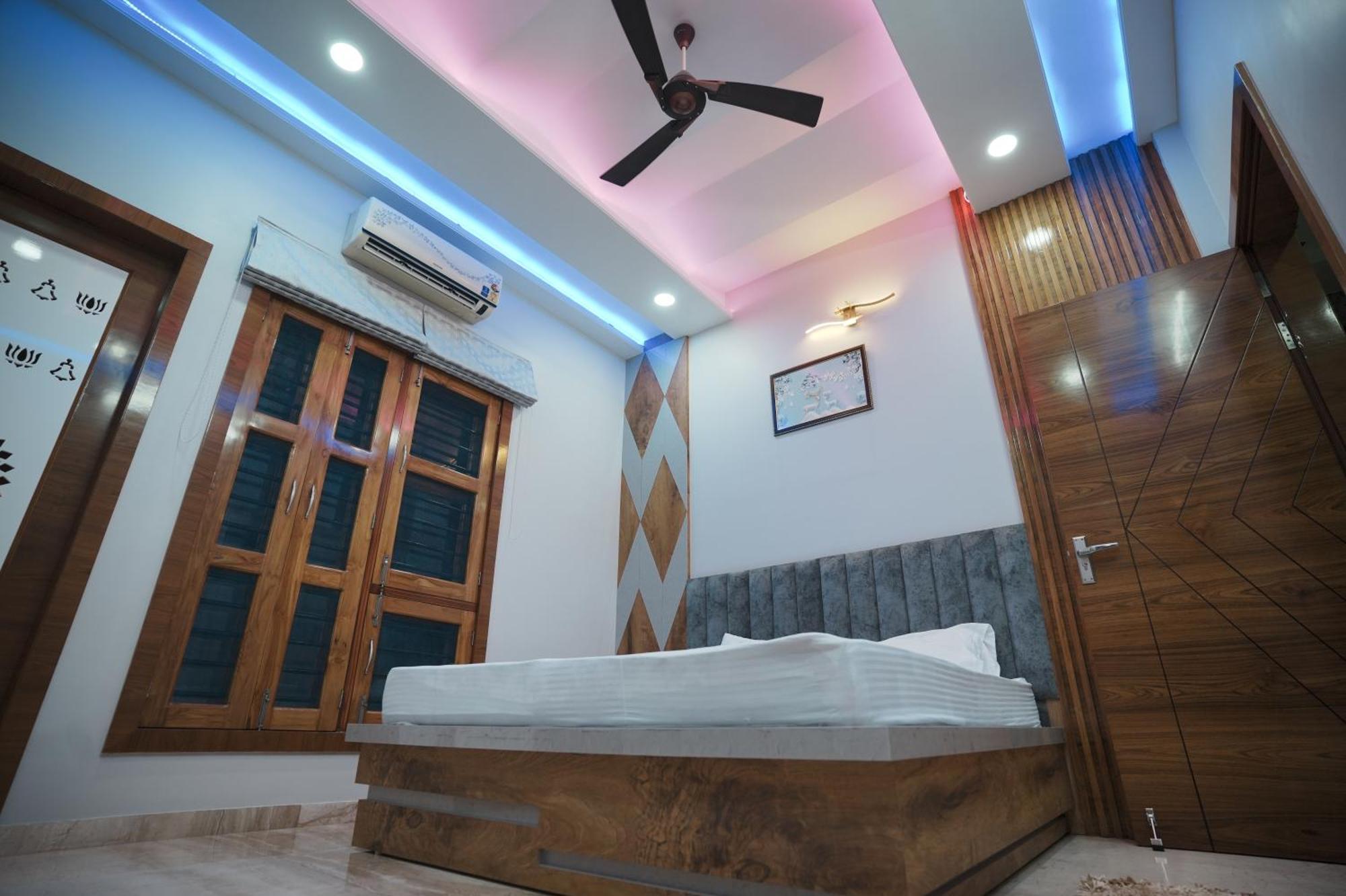 Amritam Palace A Luxury Ac Home Stay Ringas Exterior photo