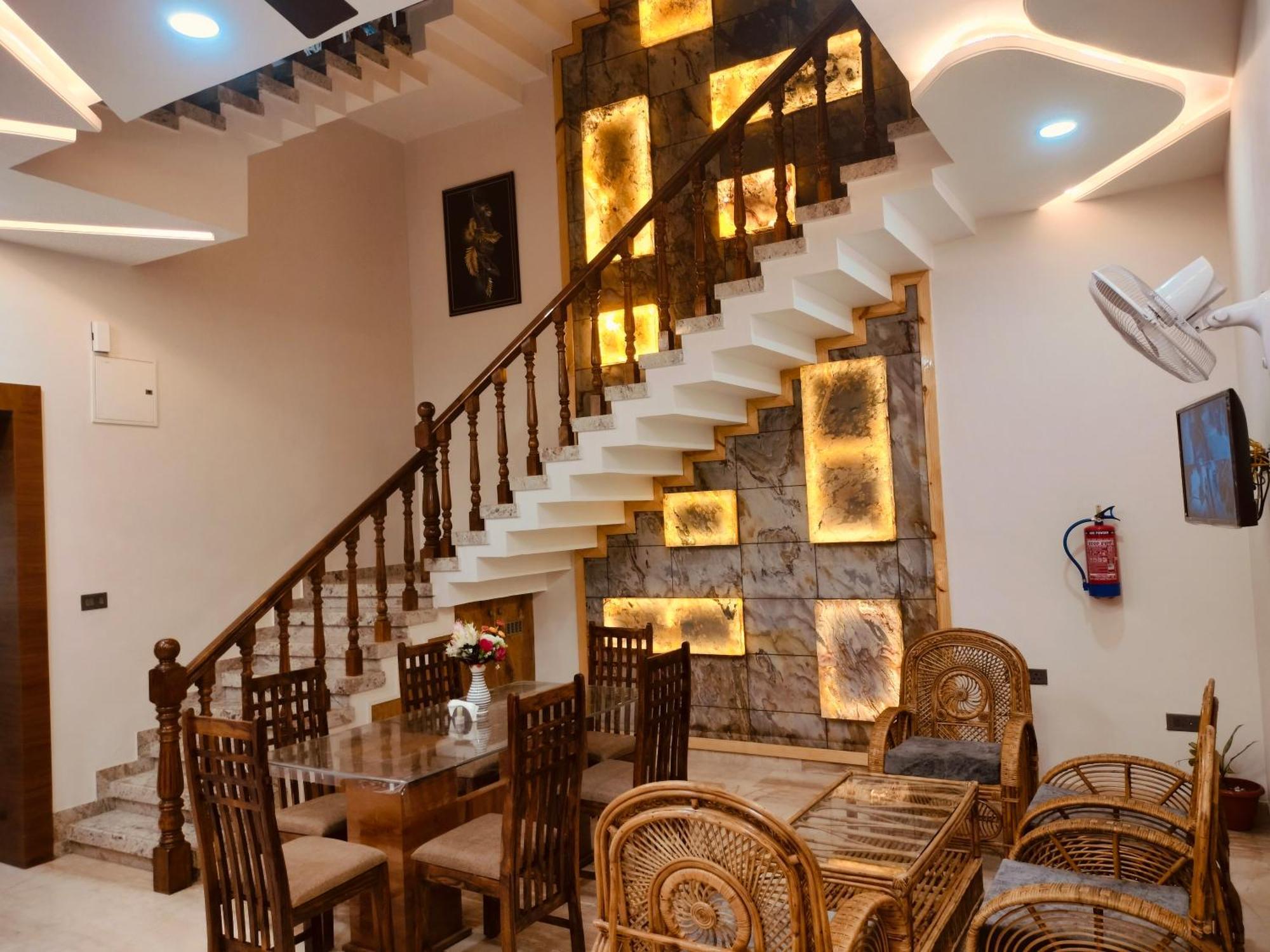 Amritam Palace A Luxury Ac Home Stay Ringas Exterior photo