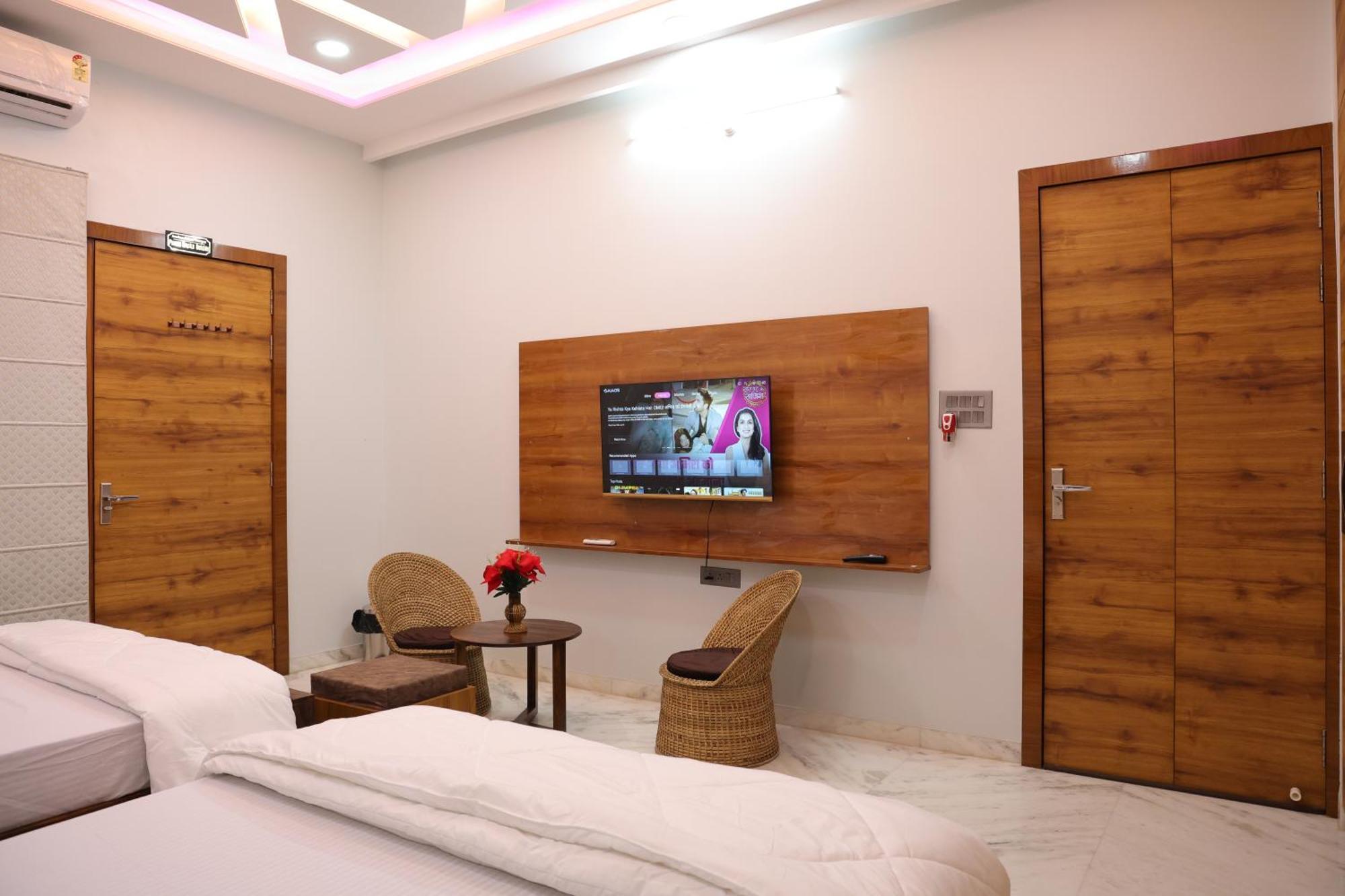 Amritam Palace A Luxury Ac Home Stay Ringas Exterior photo
