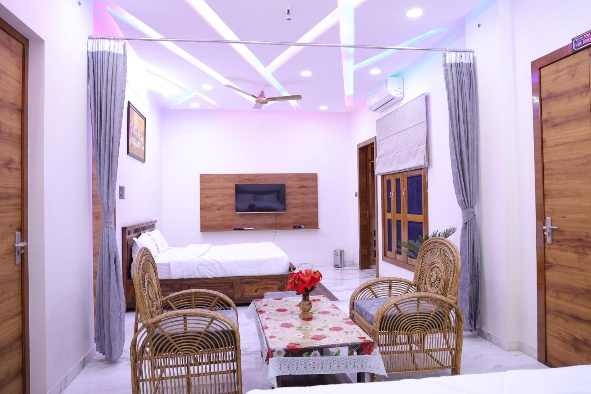 Amritam Palace A Luxury Ac Home Stay Ringas Exterior photo