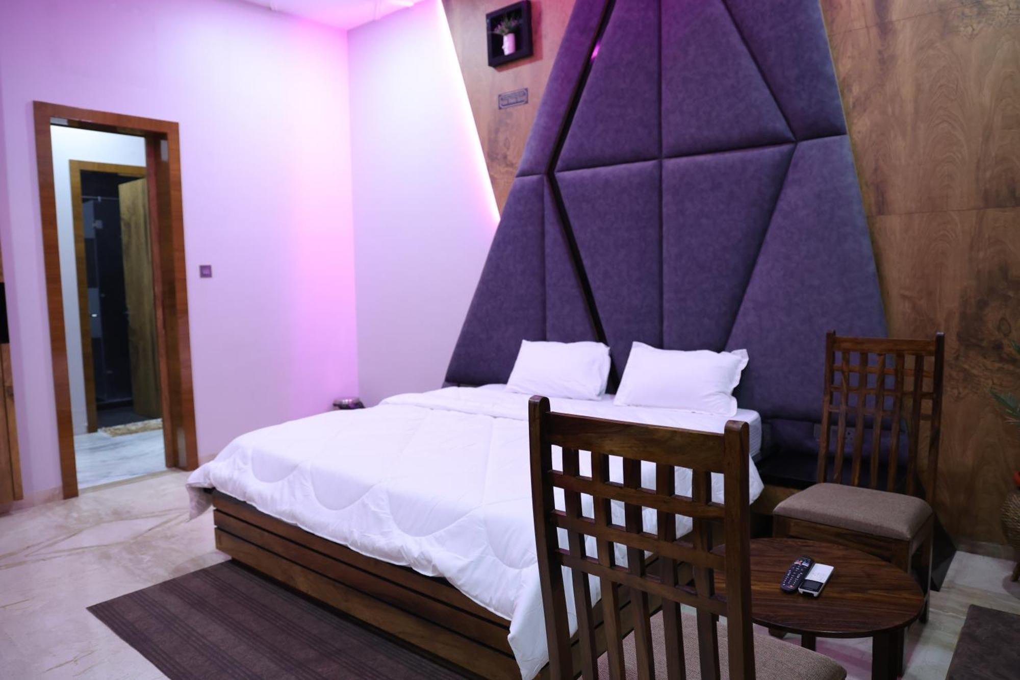 Amritam Palace A Luxury Ac Home Stay Ringas Exterior photo