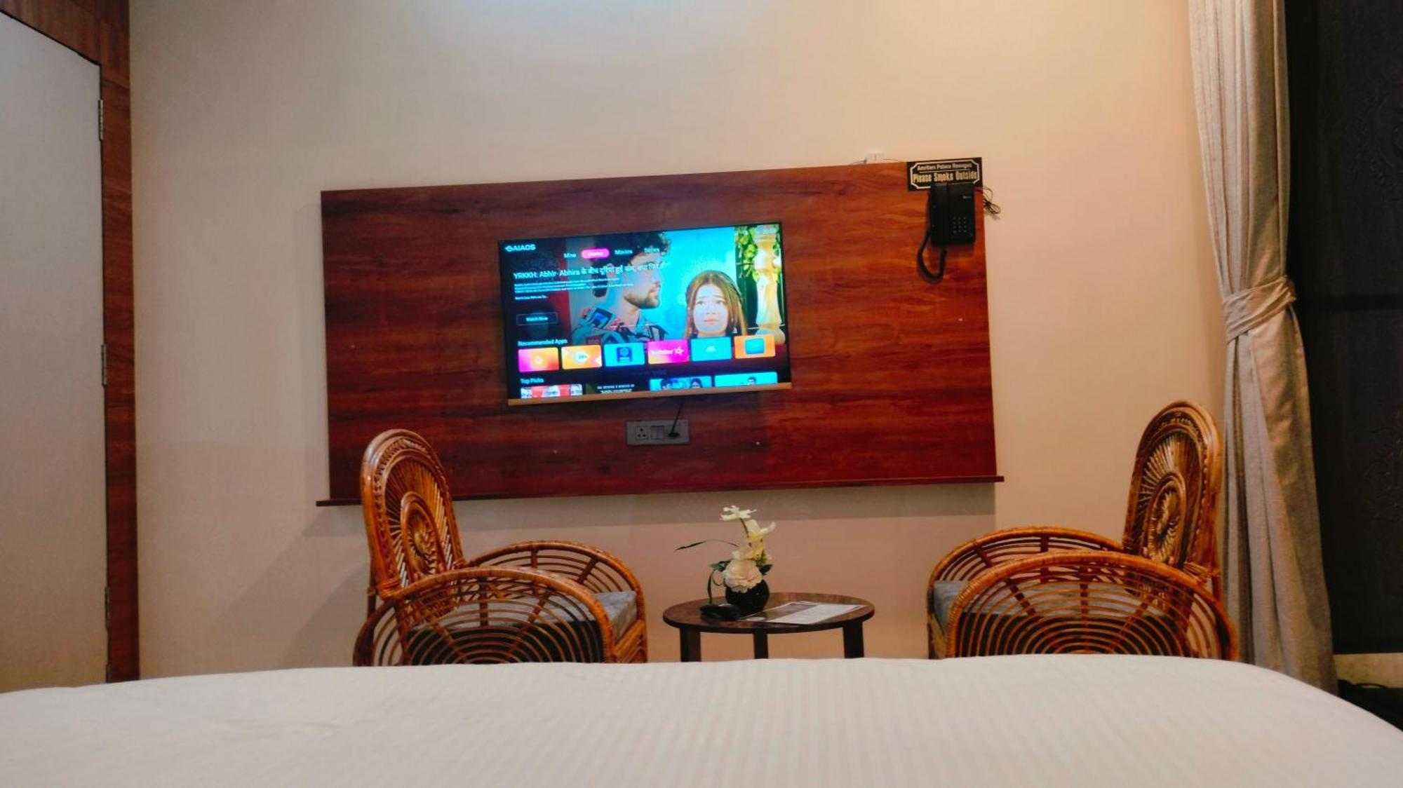 Amritam Palace A Luxury Ac Home Stay Ringas Exterior photo